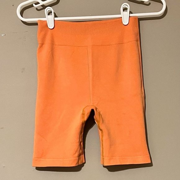 Fabletics Pants - ✨FABLETICS✨ biker shorts